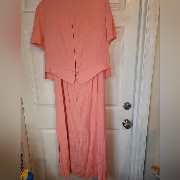 Karin Stevens Woman's Two Piece Suit, Size: 12 Color: Pink - Picture 6 of 13